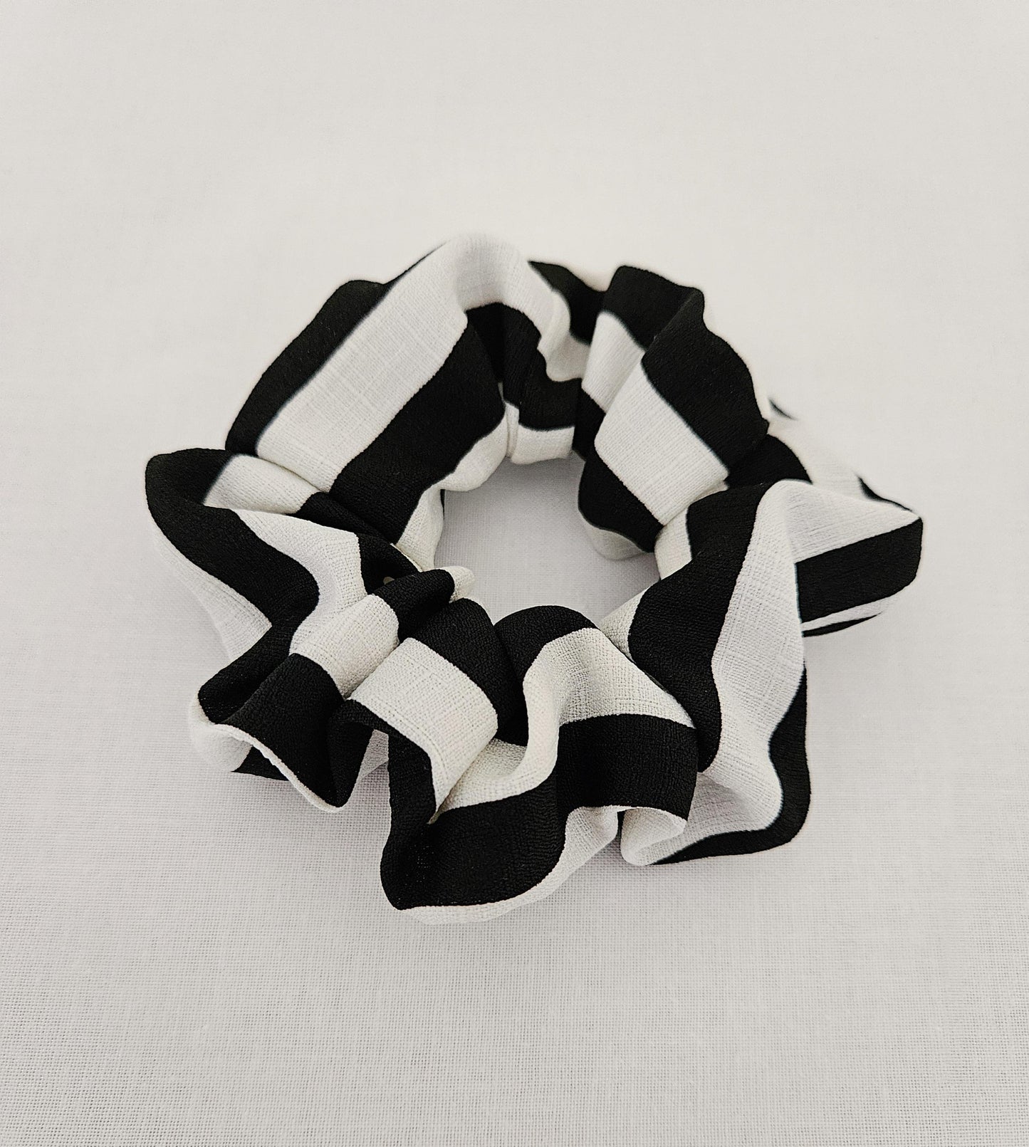 Stripped scrunchie